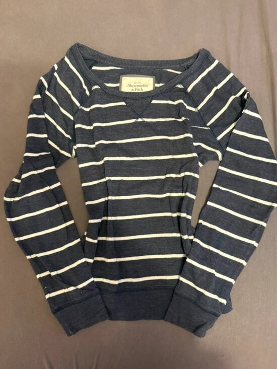 Tops - Women’s Navy Striped Long Sleeve Top Size S